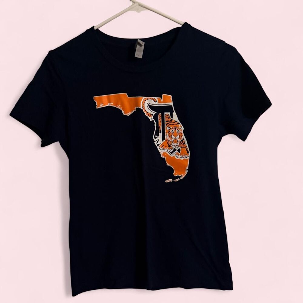 Next Level Tee Womens M Blue Florida Tigers Graphic Shirt